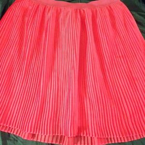 Pleated skirt